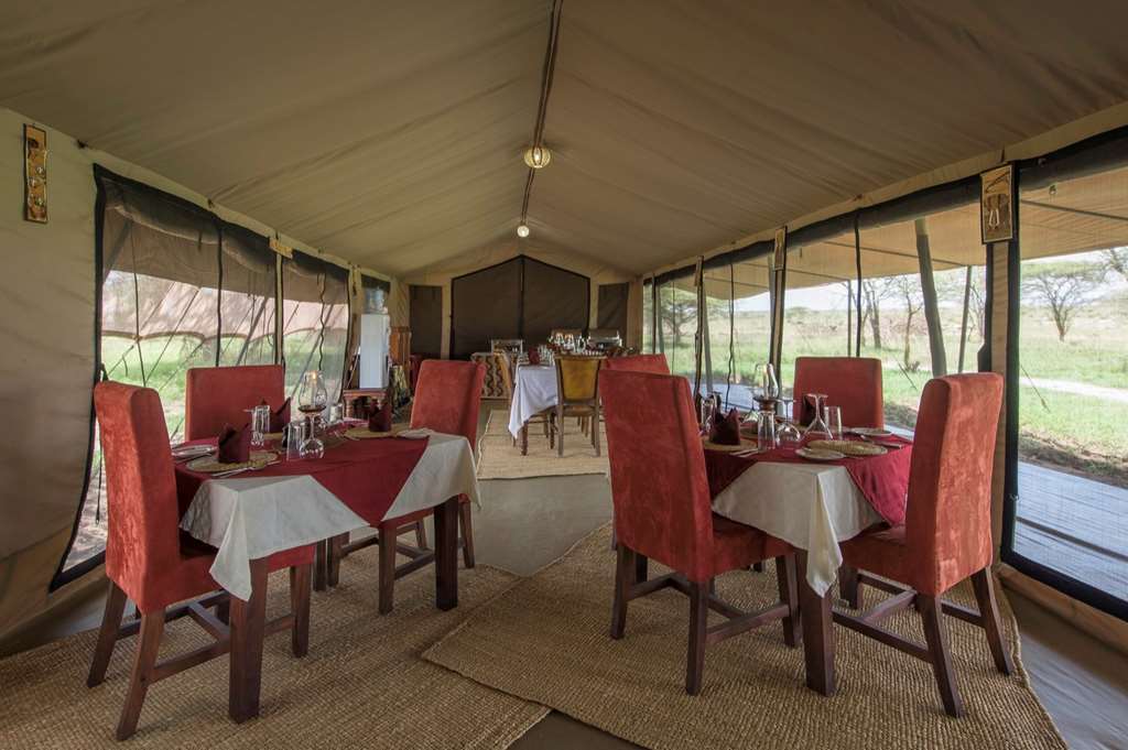 Karibu Camps And Lodges Sametu Camp Serengeti Robanda Restoran fotoğraf