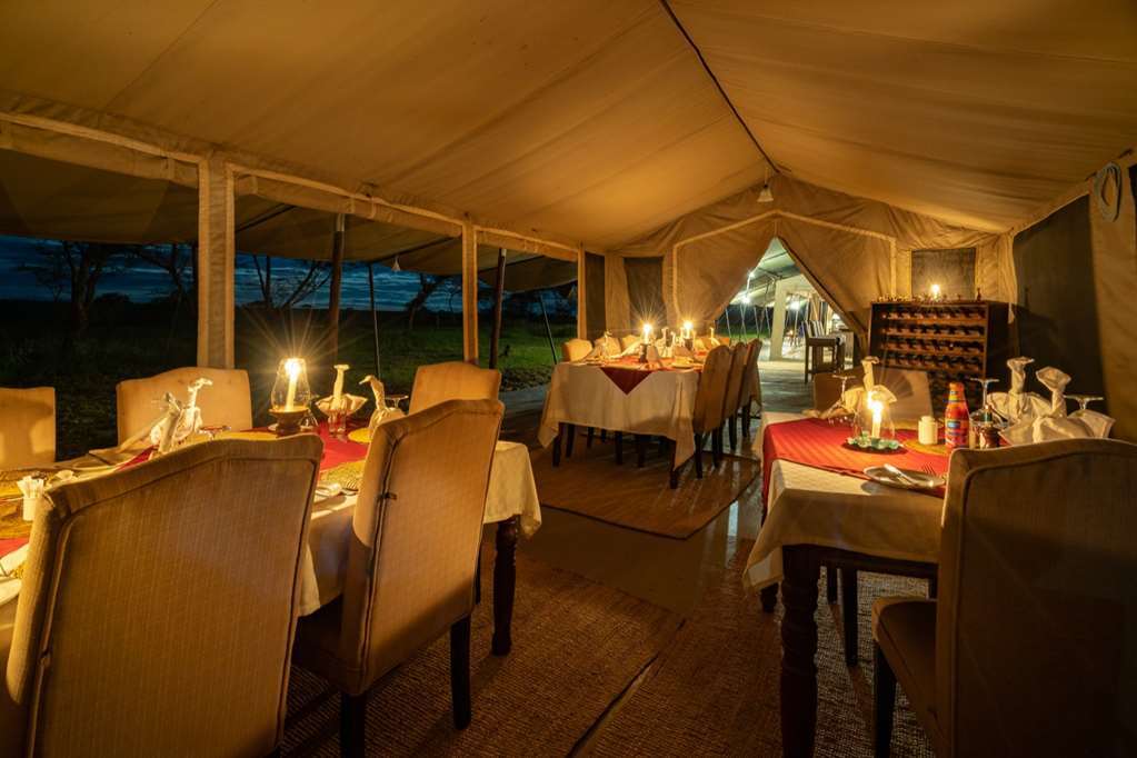 Karibu Camps And Lodges Sametu Camp Serengeti Robanda Restoran fotoğraf